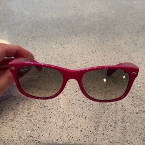 Never Worn Ray-Ban Hot Pink Wayfarer Sunglasses with Smoke Lenses